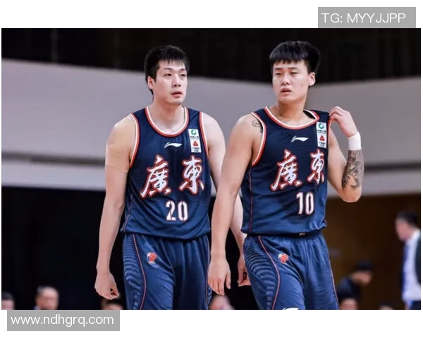 科隆竞技与圣菲联合激战正酣谁能在这场较量中笑到最后